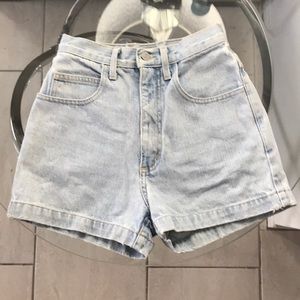 Rare Vintage Guess Shorts💙 SOLD